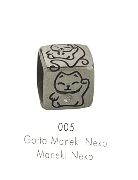 CUBIAMO Big Silver Maneki Neko Cat Cube 163201/005